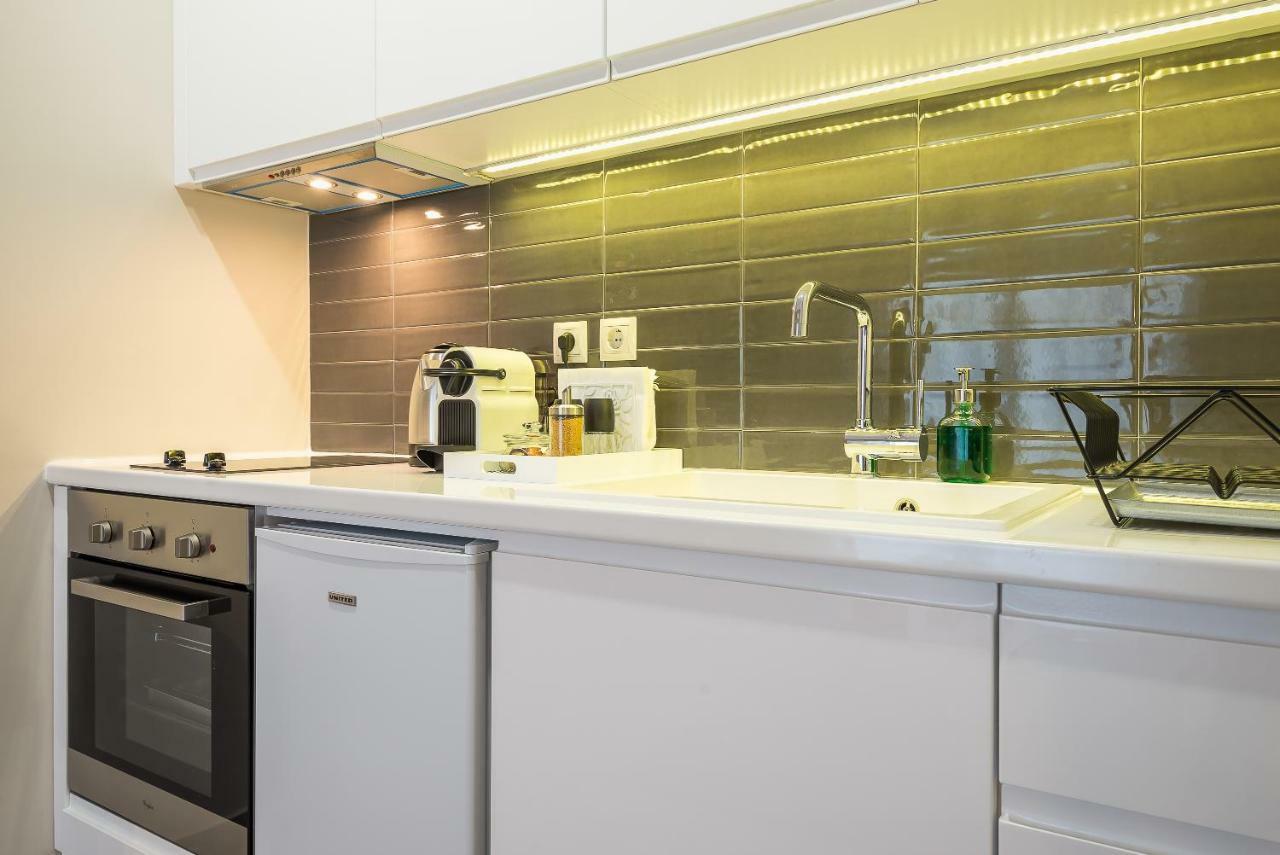 "Sunbow Earth"- Boutique New Apt In Dowtown Афины Экстерьер фото