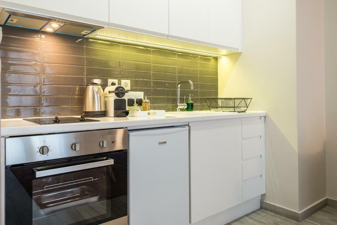 "Sunbow Earth"- Boutique New Apt In Dowtown Афины Экстерьер фото