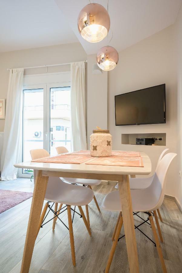 "Sunbow Earth"- Boutique New Apt In Dowtown Афины Экстерьер фото